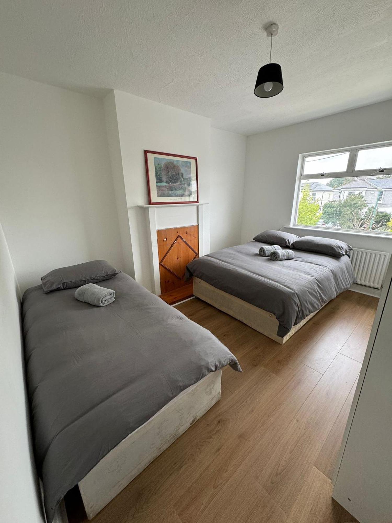Nice Triple Room At 2 Iveragh Rd-7 Dublin Eksteriør bilde